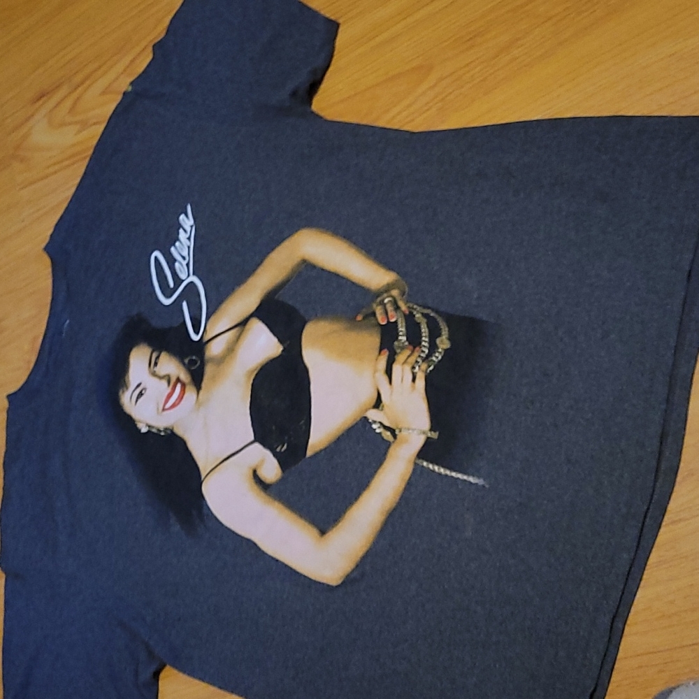Selena T-shirt